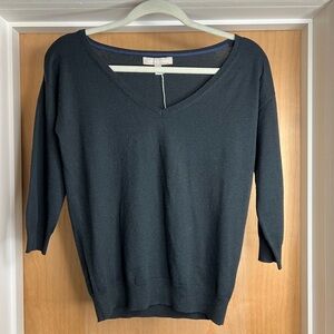 Banana Republic Black Marilyn V-Neck Sweater. Size: Xtra Small